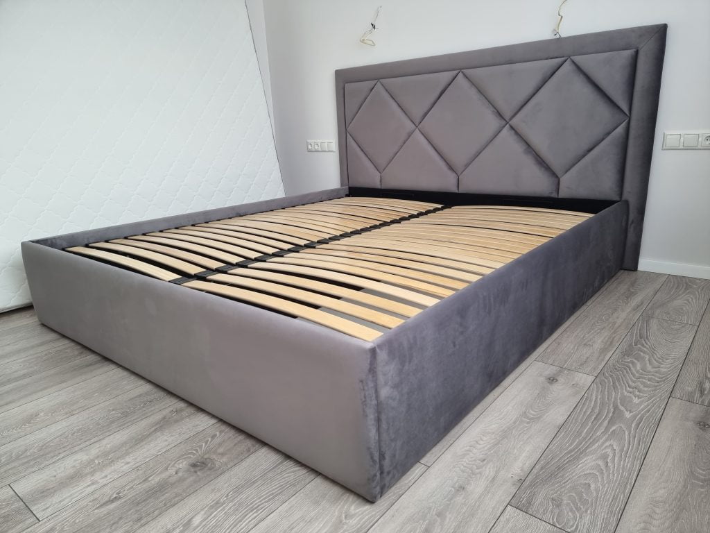 miegamojo lovos internetu